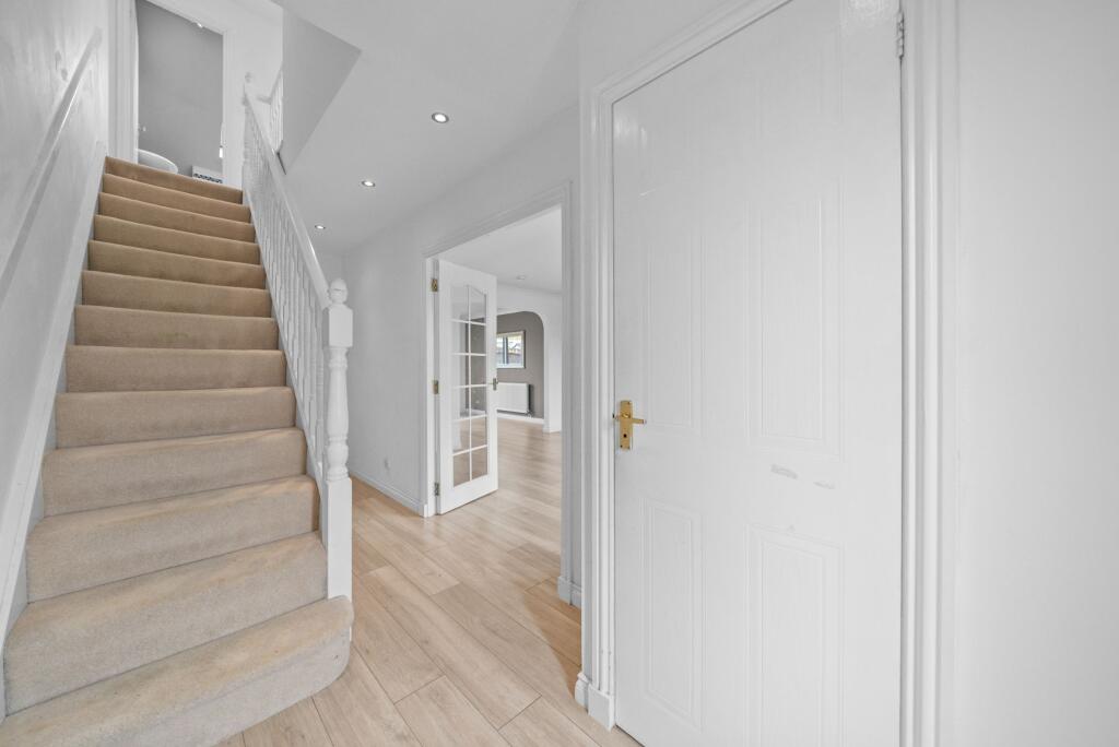 House in Cumbernauld, Craigmarloch - View 3