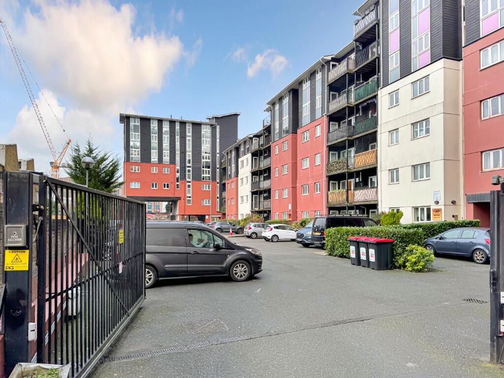 Main image of property: PENTHOUSE APARTMENT Wickford