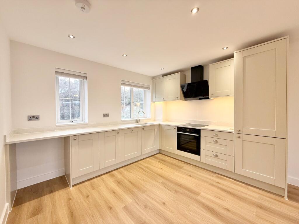 Apartment in Huddersfield - View 2