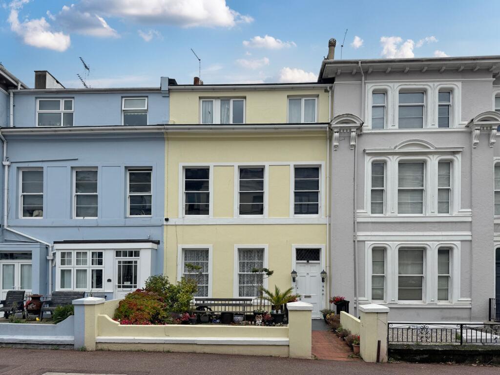 Main image of property: 25 Belgrave Road, Torquay, TQ2