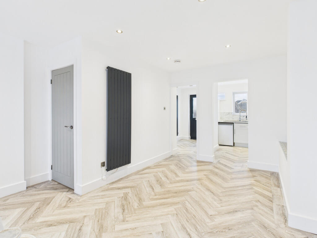 Apartment in Portsmouth - View 3