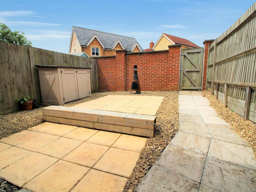Eastbury Way, North Swindon, SN25 photo 2