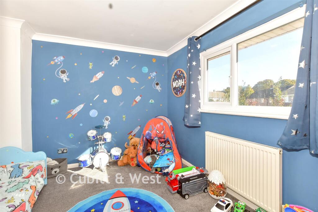 House in Portsmouth - More