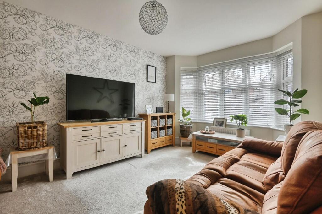 House in Tamworth, Staffordshire - View 4