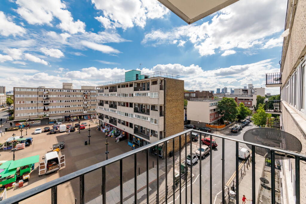 Apartment in London - View 3