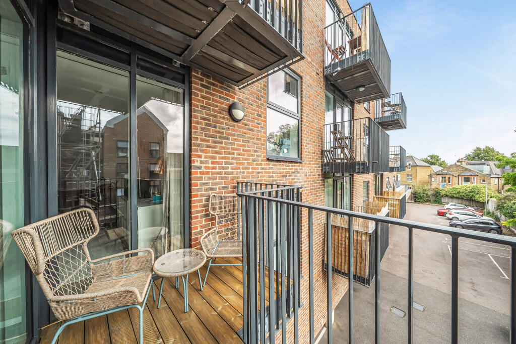 Apartment in London - View 4