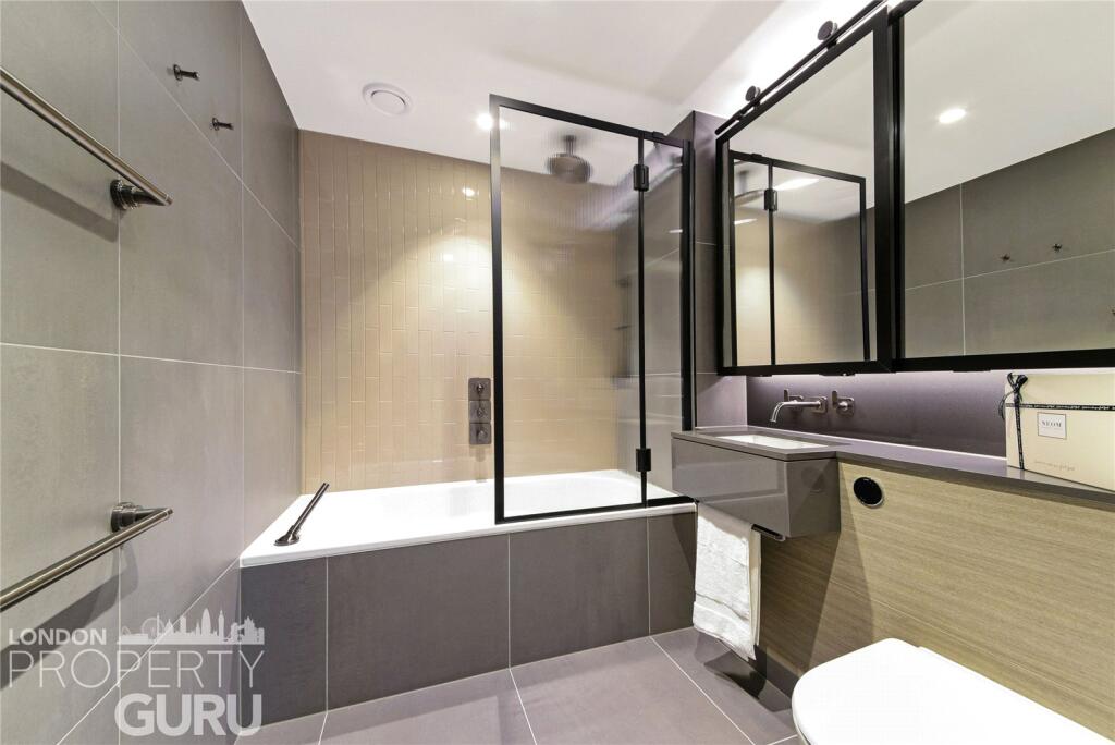 Apartment in London - View 3