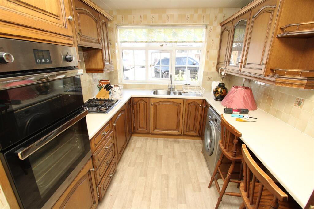 House in Bradford, West Yorkshire - View 3