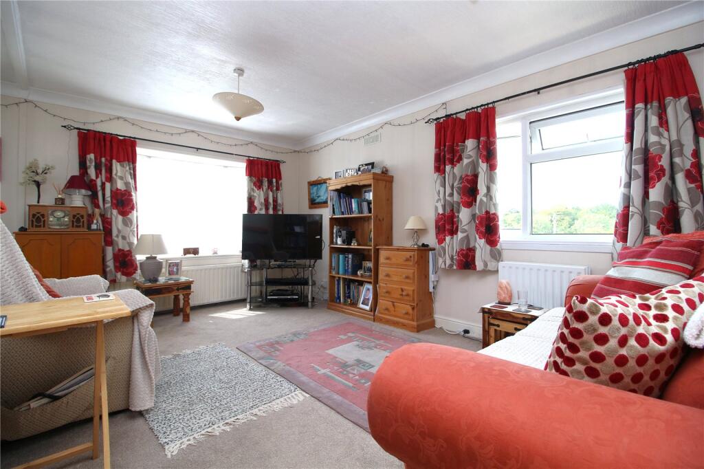 Bashley Cross Road, New Milton, Hampshire, BH25 photo 2