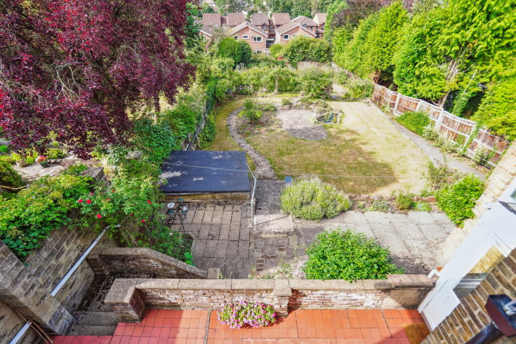 Woodwaye, Watford, WD19 photo 2