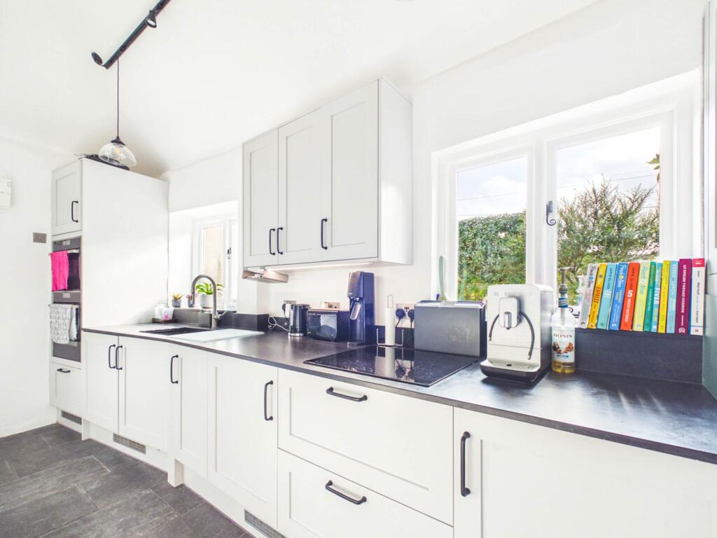 House in Hemel Hempstead, Haddenham - View 3