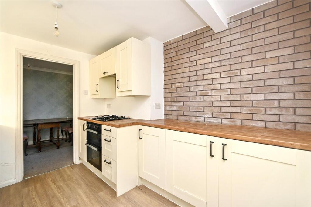 House in Eastbourne, Ratton Village - View 3