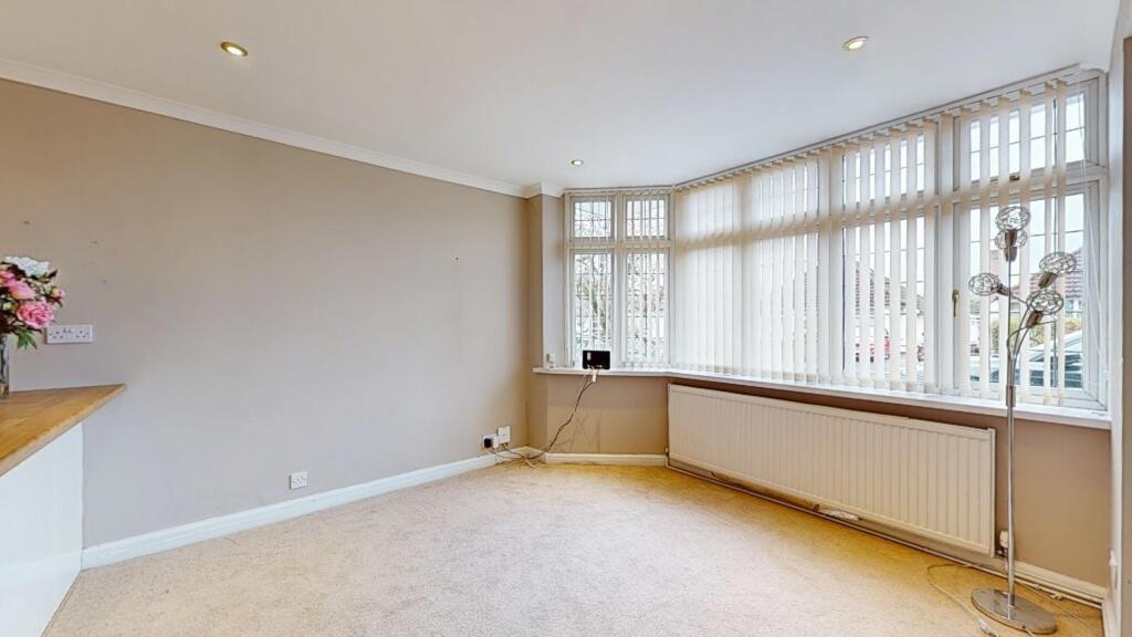 31, Lon y Deri, Rhiwbina, Cardiff, CF14 photo 3