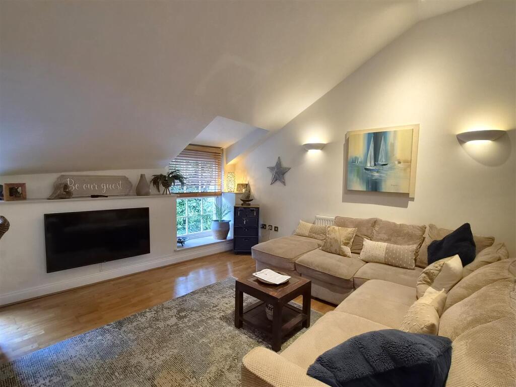Apartment in Plymouth - View 4