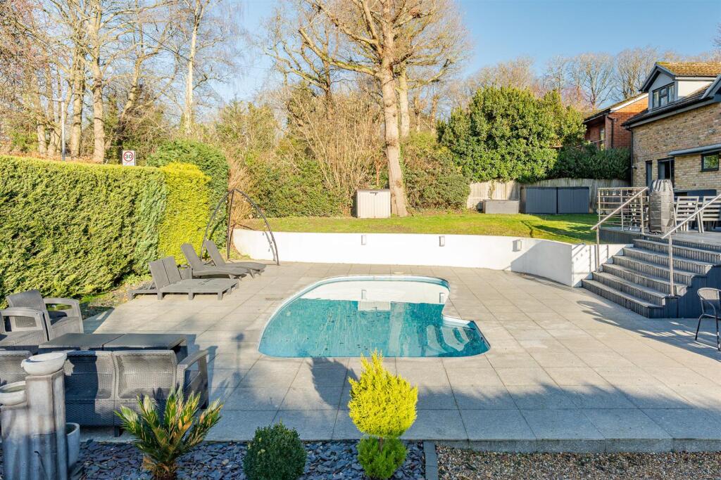 Additional image 2 of Canonsfield Road, Welwyn