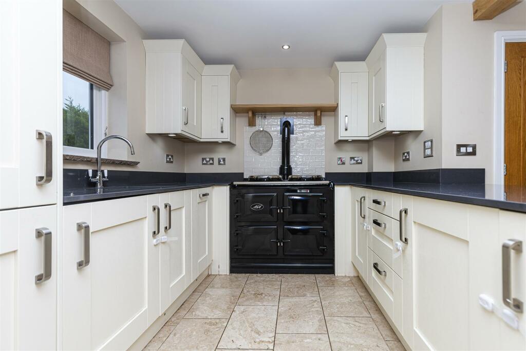 Beech Court, Farnley Tyas photo 2