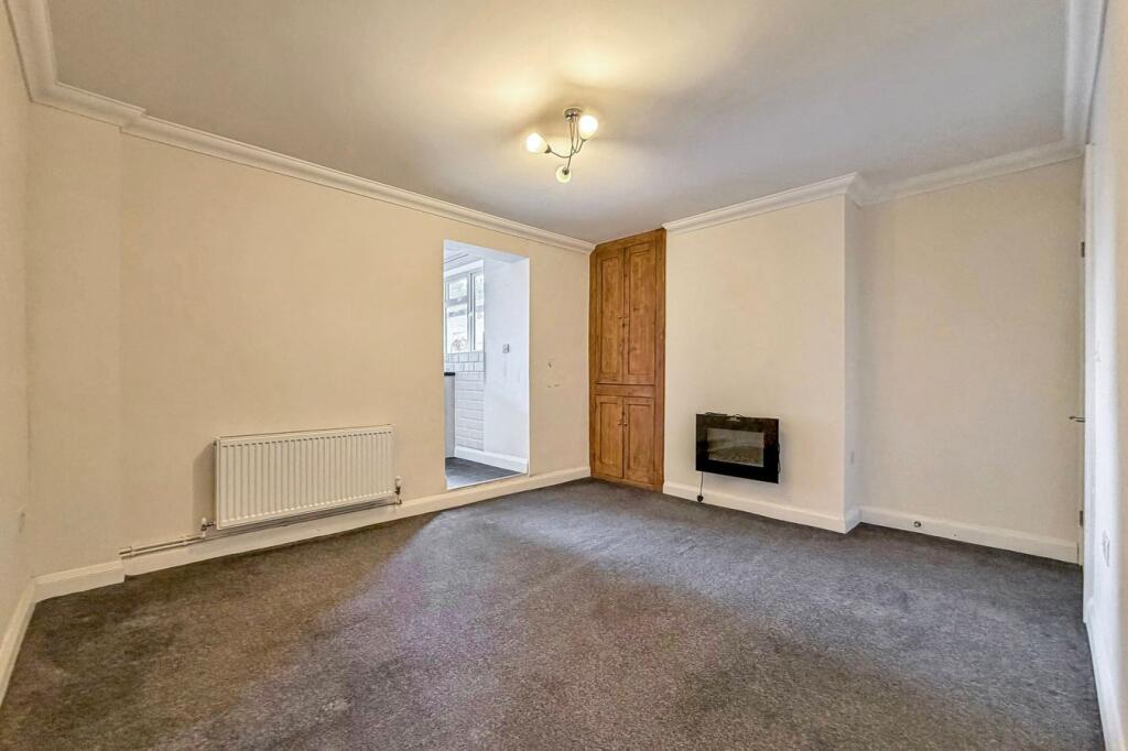 House in Gillingham, Medway - More