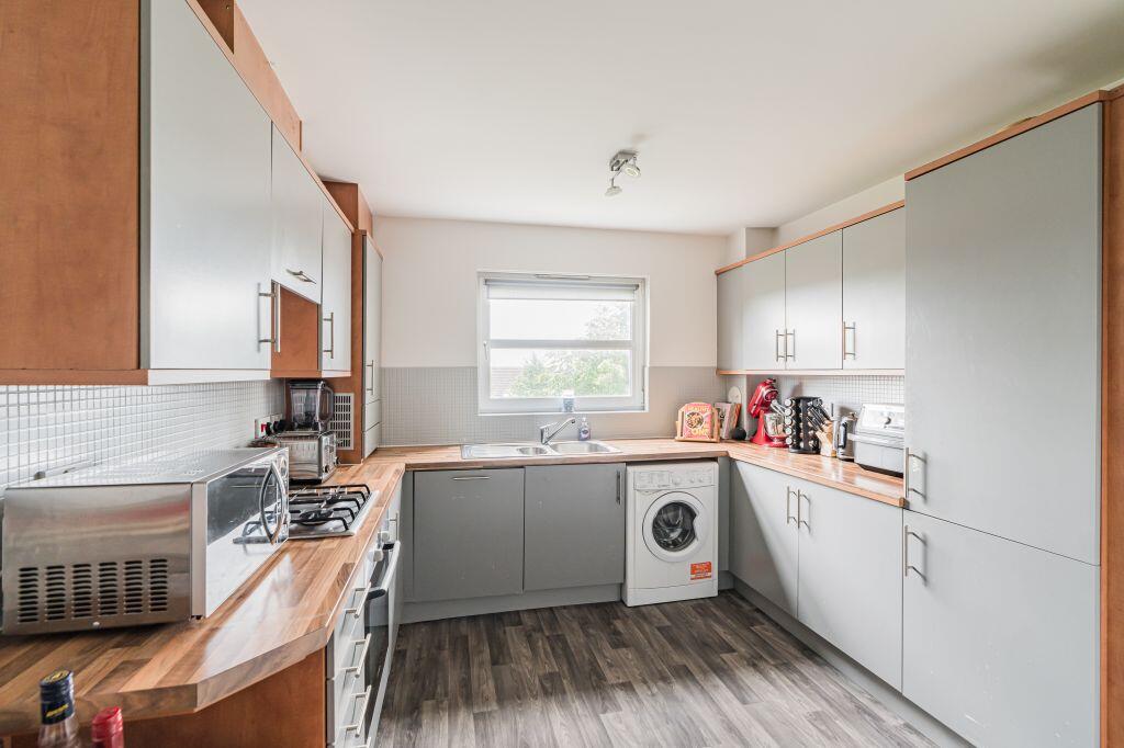 60/E Fieldfare View, Dunfermline, KY11 8FY - View 6