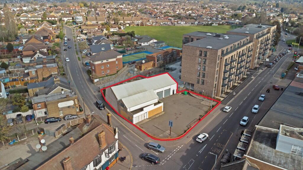 Main image of property: 1 Runwell Road, Wickford, Essex, SS11