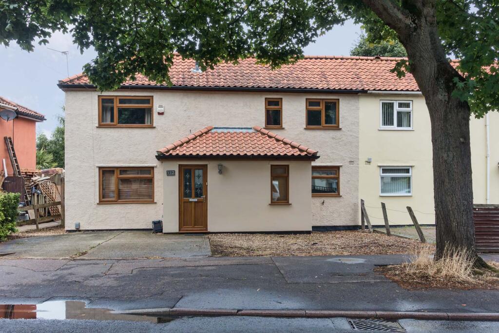 Main image of property: Bowthorpe Road, Norwich, NR5 8AE