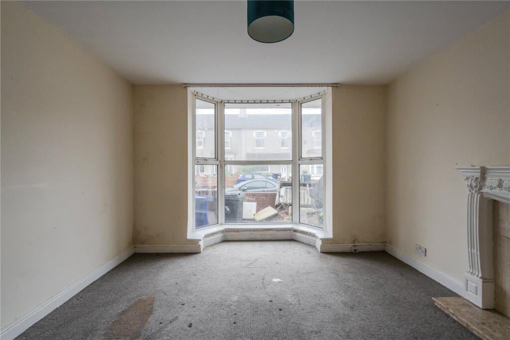 Hainton Avenue, Grimsby, Lincolnshire, DN32 photo 2