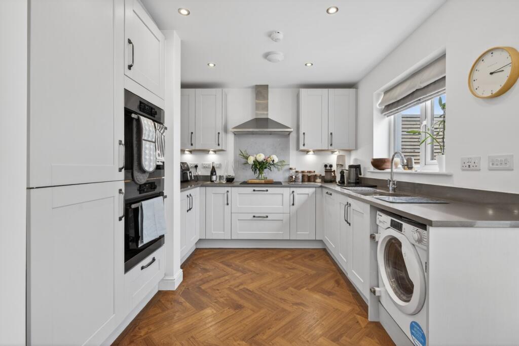 House in Halton - View 4