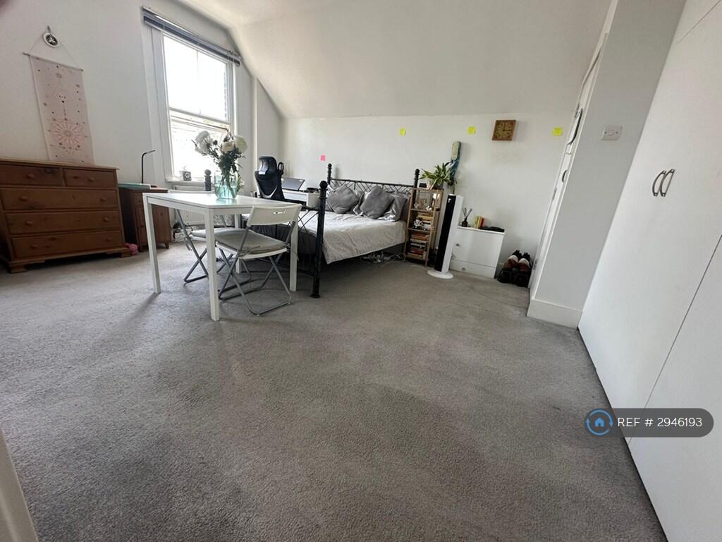 Main image of property: Madeley Road, London, W5