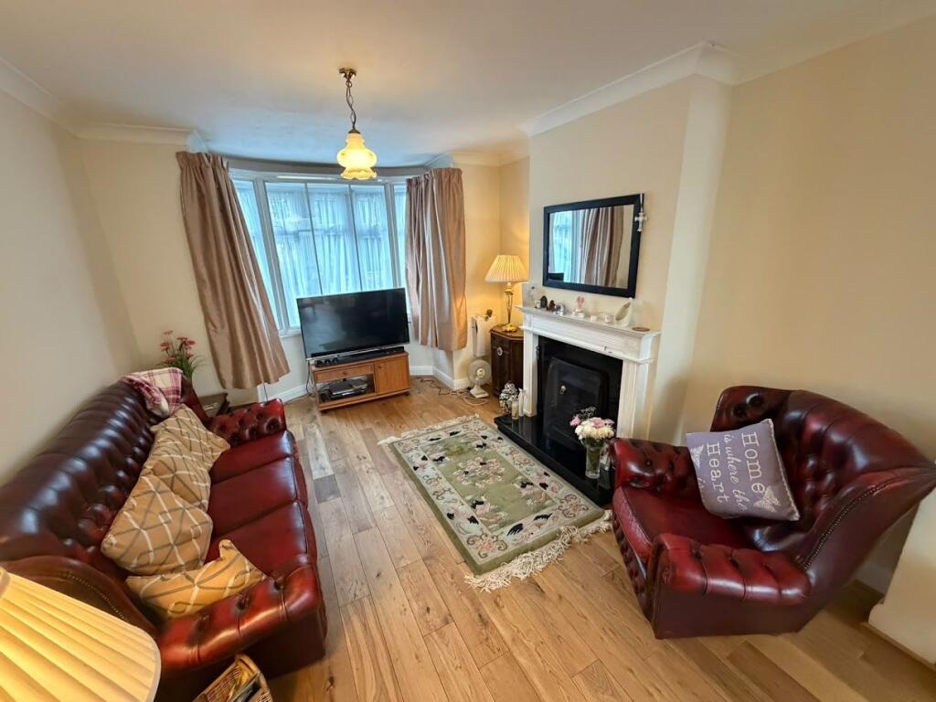 House in Twickenham - View 2