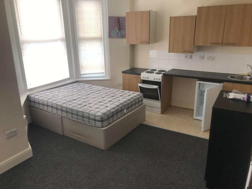 Main image of property: Denzil Avenue, Southampton, Hampshire, SO14