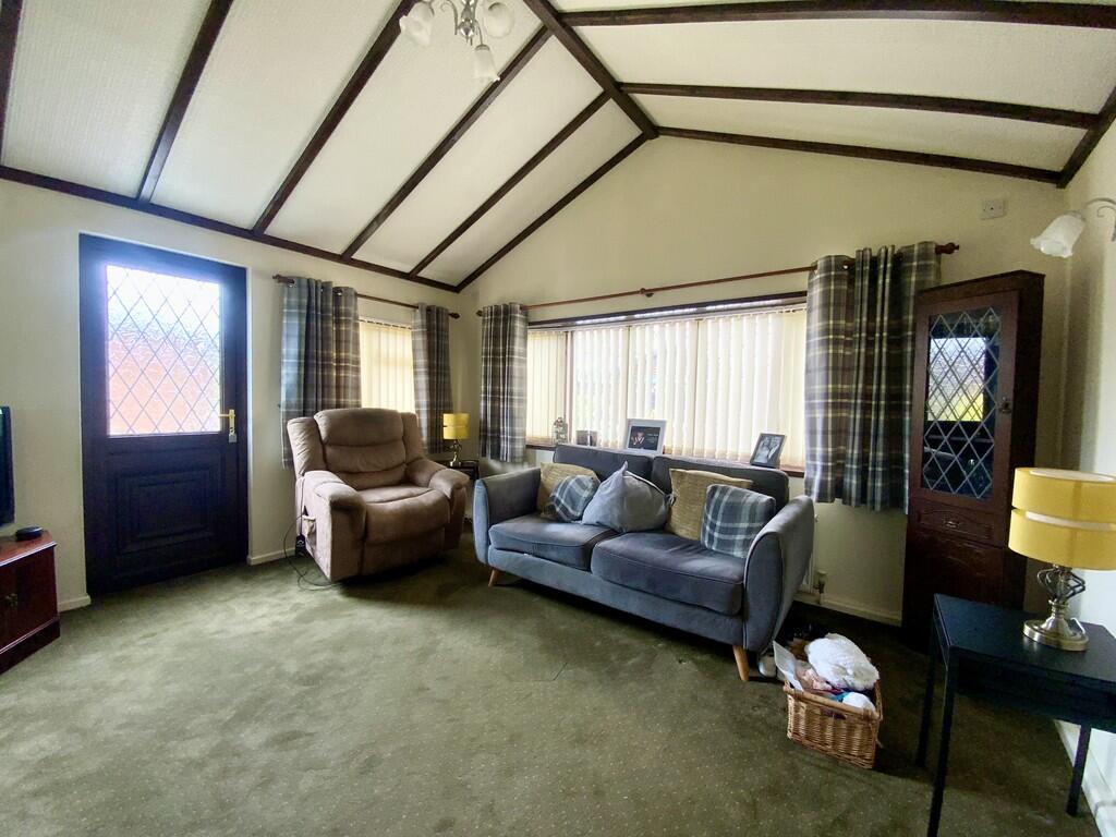 Lime Close, Torksey, Lincoln photo 3