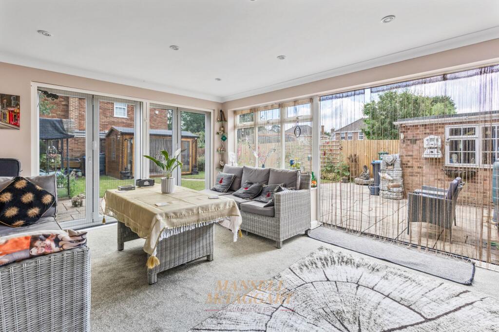 House in Mid Sussex, Worth - View 4