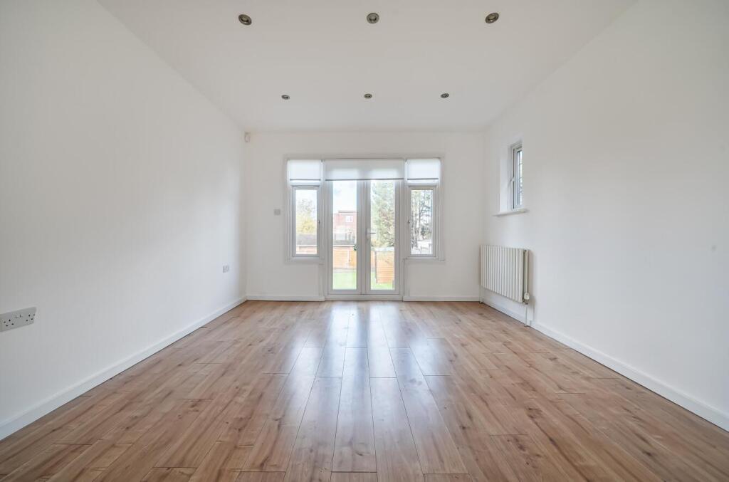 House in London, West Finchley - View 4