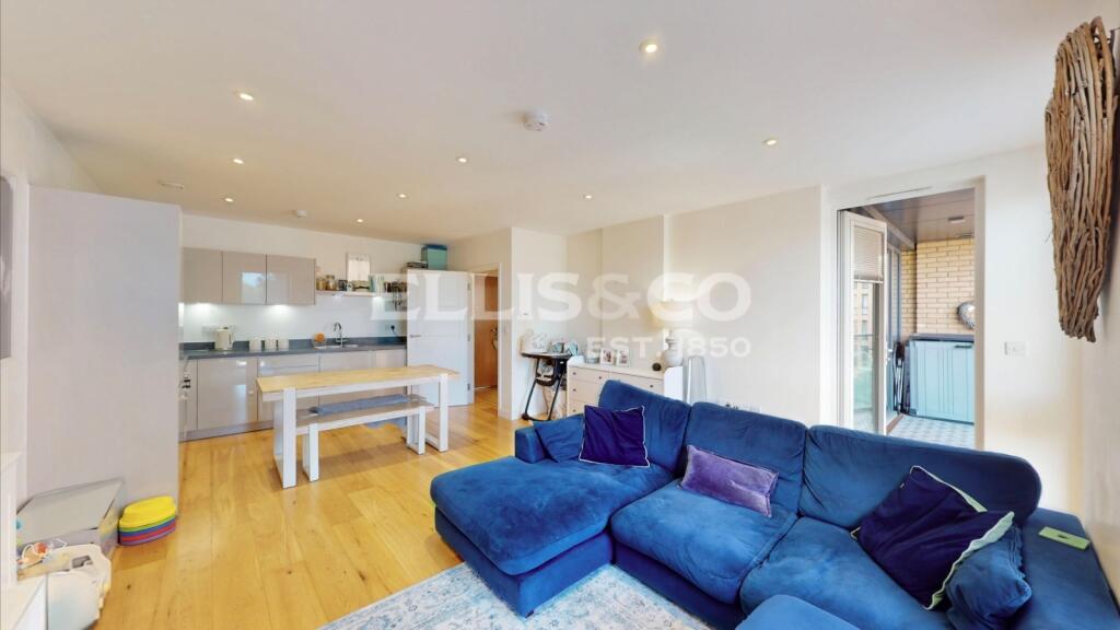Apartment in Southall - View 2