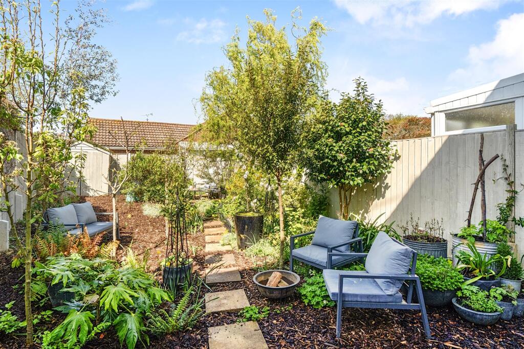 Firs Avenue, Felpham - View 2