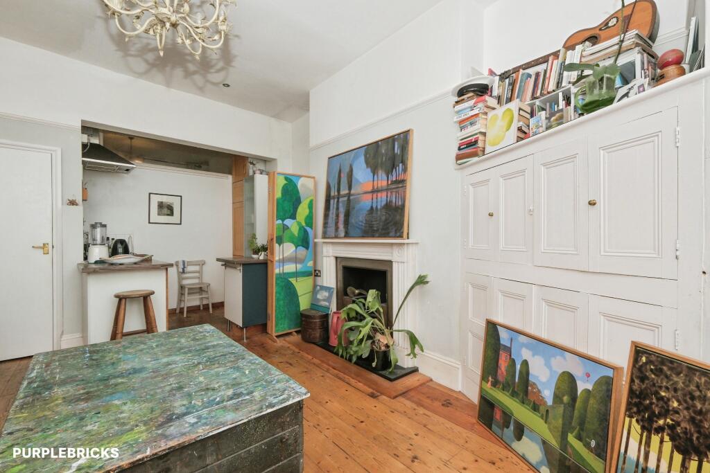 Apartment in Brighton - View 3