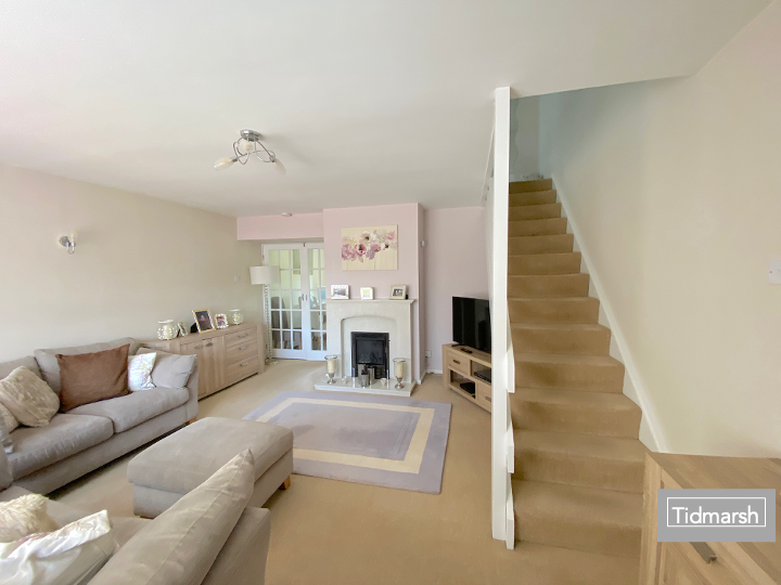 10 Slade Gardens, Codsall WV8 1BJ photo 2