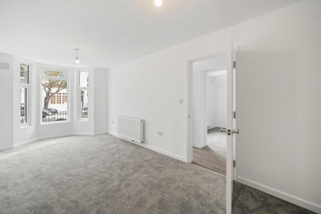 House in London - View 4