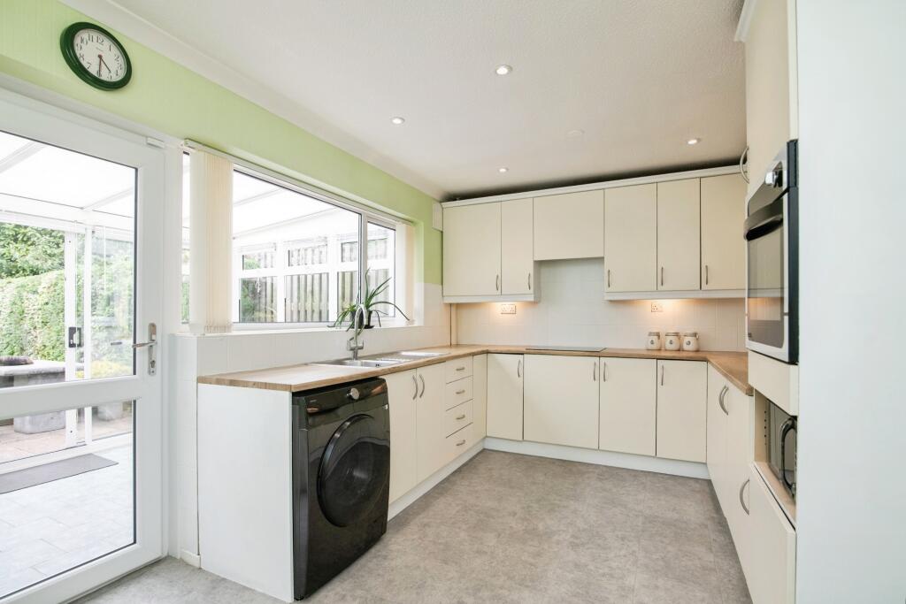 House in Birmingham, West Midlands - View 4