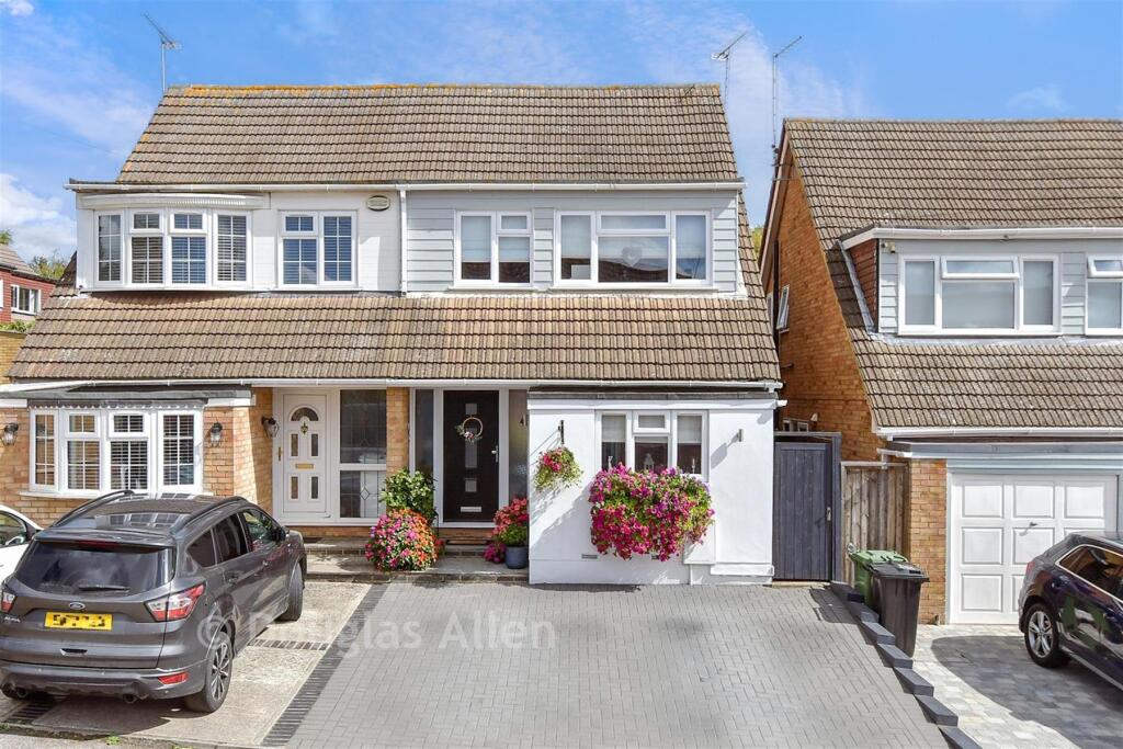 Main image of property: Outwood Farm Close, Billericay, Essex