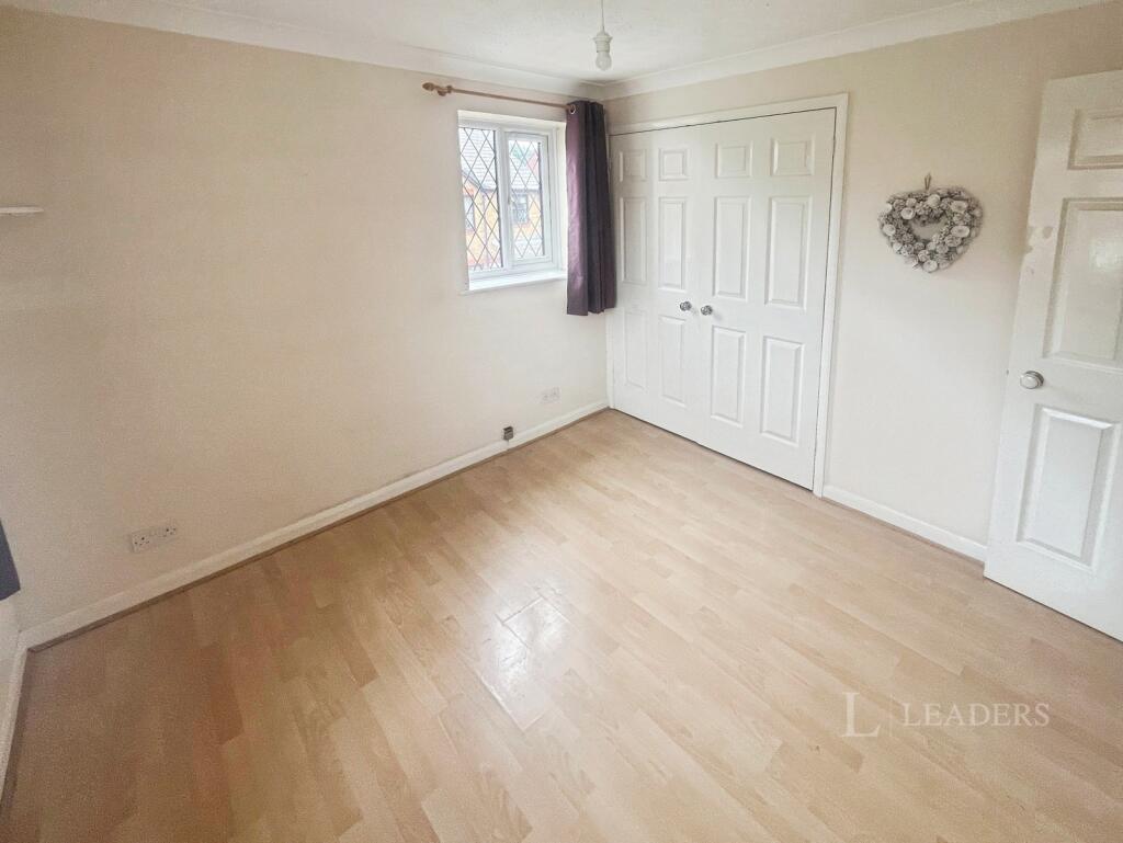 House in Luton - View 4