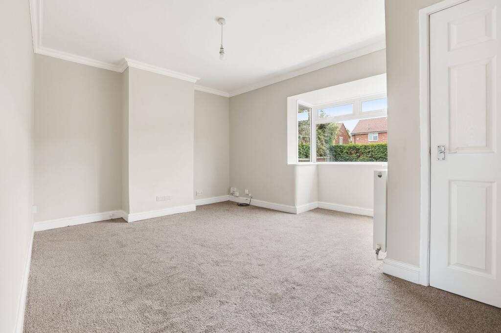 Briar Gate, Long Eaton, NG10 photo 4
