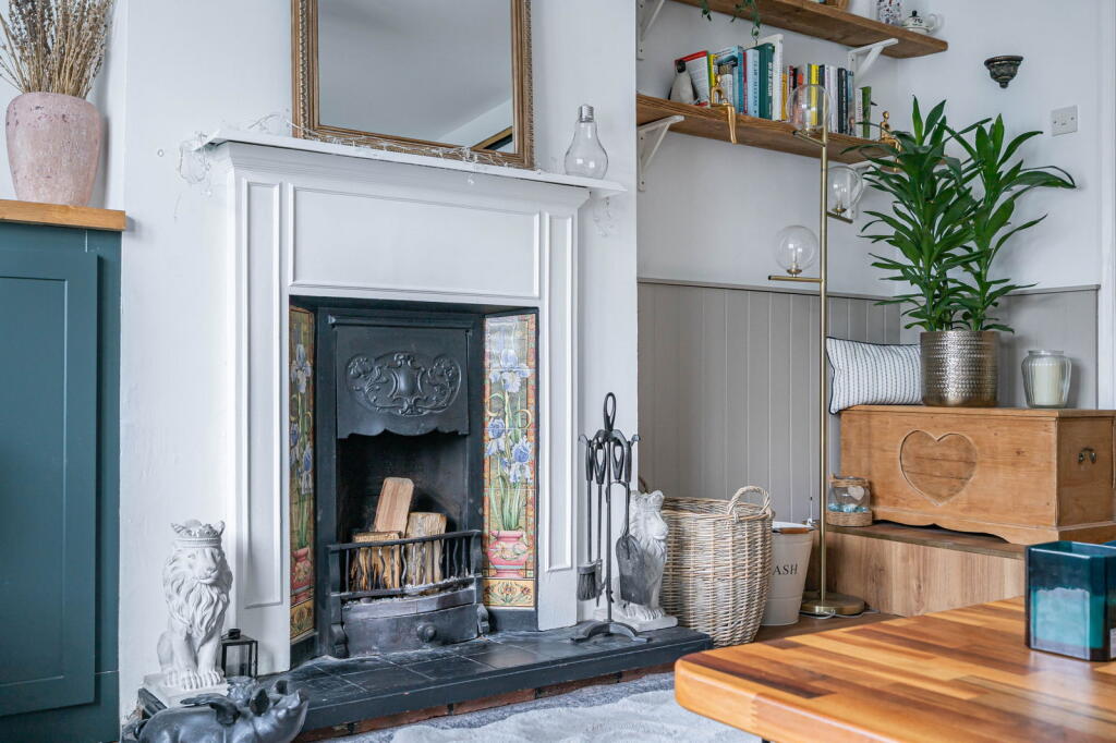 Snowdenham Lane, Bramley, Bramley, Guildford, GU5 0AT photo 4