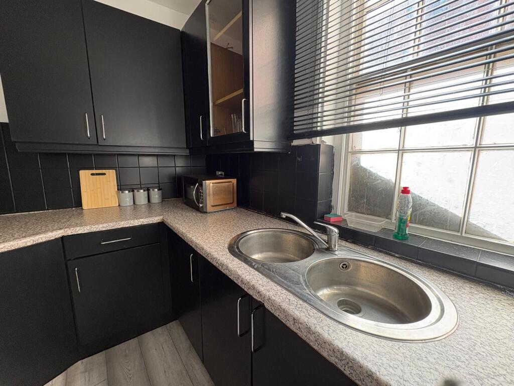 Apartment in Nottingham, Rainbow Quarter, St Ann's - View 4