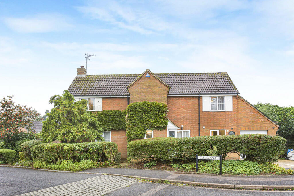 Main image of property: Clevelands, Abingdon, OX14