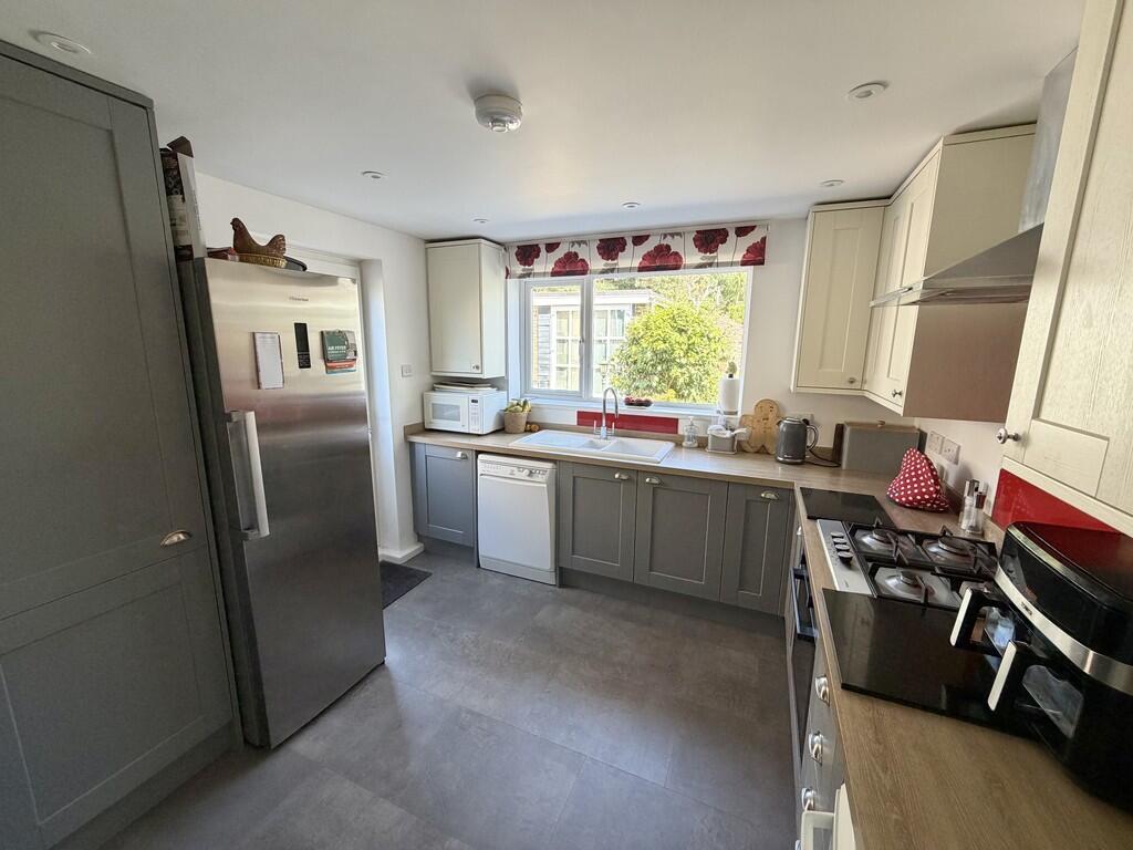 Sandford Way, Broadstone photo 3
