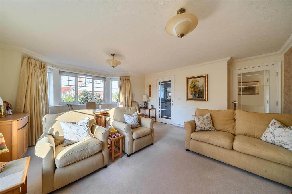 Apartment in Dorchester - View 4