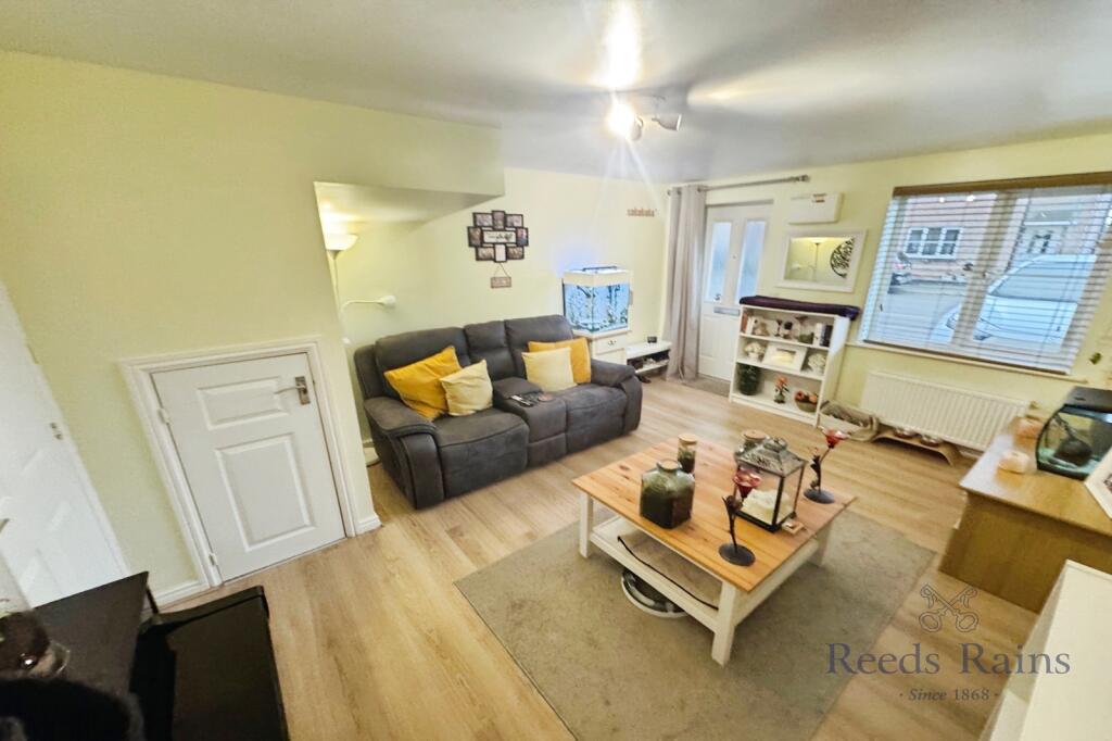 Blackthorn Close, Selby, North Yorkshire, YO8 photo 3