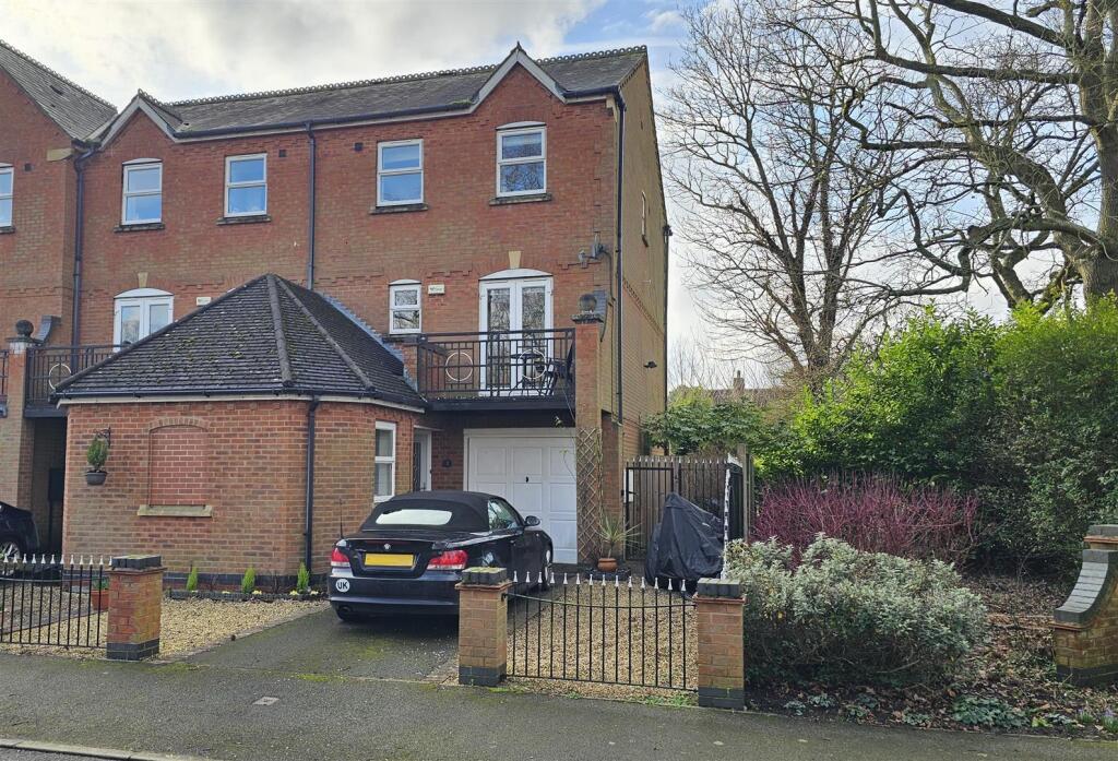 Main image of property: Shaftesbury Avenue, Radcliffe-On-Trent