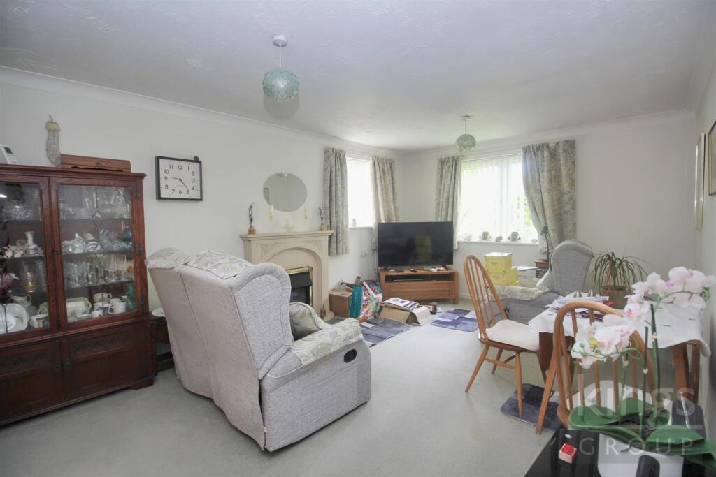 Silver Birch Court, Friends Avenue, Cheshunt, Waltham Cross photo 2