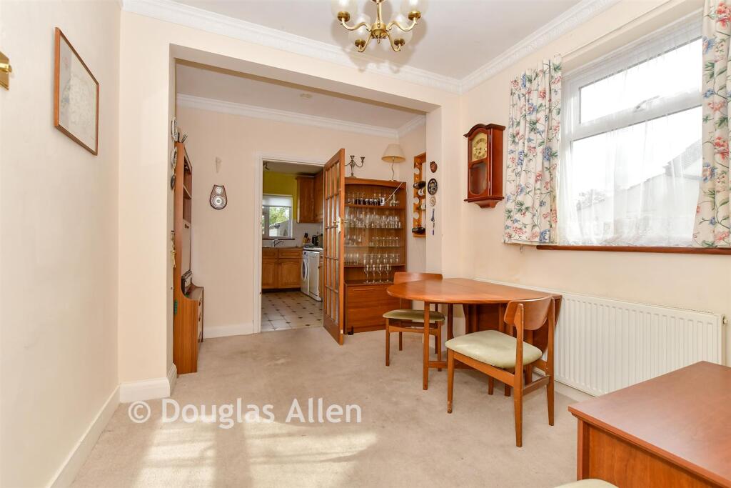 House in Romford - View 5